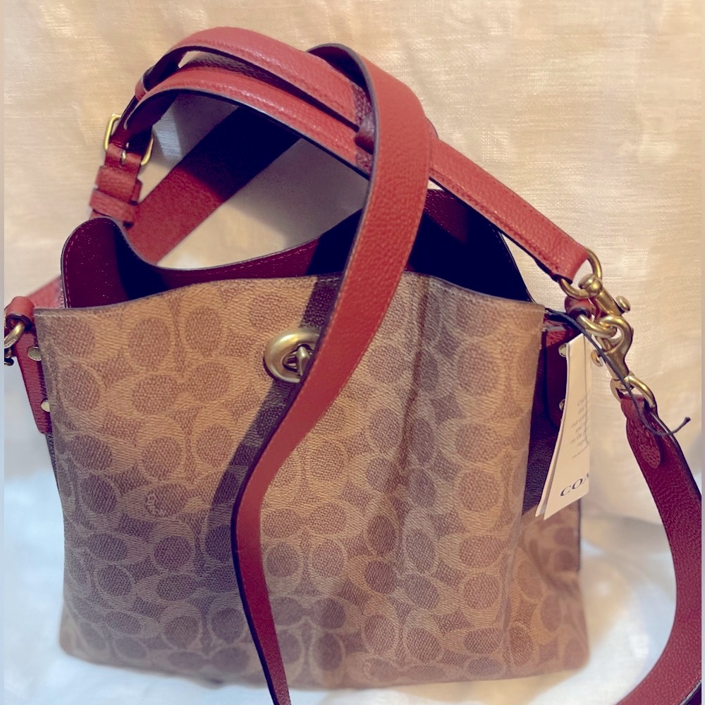 Coach Signature Canvas Willow Shoulder Bag